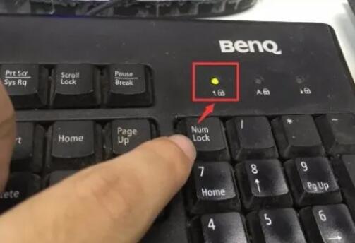 电脑键盘打不了字按哪个键恢复(电脑键盘没反应按哪个键恢复)
