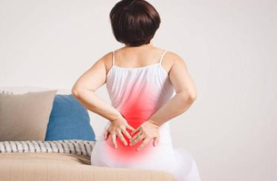后背疼痛要警惕的三种病，后背疼可能是这三种疾病的发作