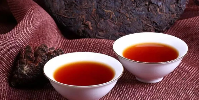 生普洱和熟普洱有什么区别，爱喝普洱茶的你不会不知道吧