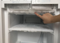 冰箱冷藏室结冰怎么办(冰箱保鲜室结冰怎么回事)