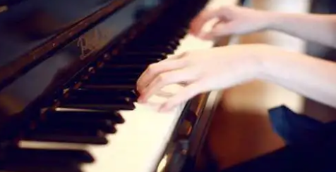 钢琴入门指法教程，手把手教你4种基础手法