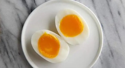 鸡蛋煮几分钟能熟(鸡蛋冷水下锅煮几分钟)