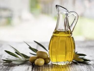 橄榄油怎么吃的正确方法(橄榄油的用途与功效)