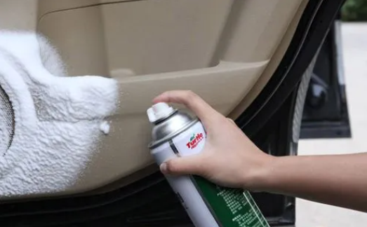 汽车内饰多久清洗一次 汽车内饰为什么要清洗
