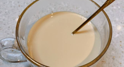 奶茶怎么做最简单方法 简单六步自制奶茶