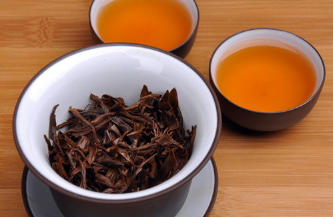正山小种是什么茶，香气高长并带有松烟味