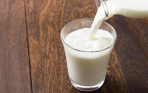 全脂牛奶有什么特点，全脂牛奶的特点是什么