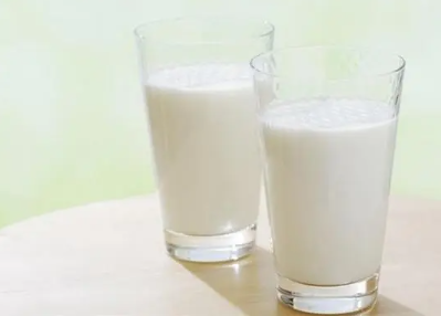 牛奶什么时候喝效果最佳，喝什么牛奶容易长高