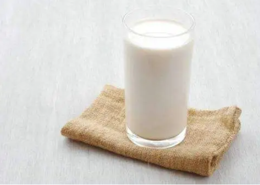 奶粉与纯牛奶哪个好，各有各的好处